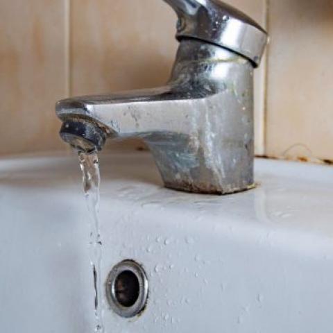 В Симферополе меняются графики подачи воды в выходные дни  