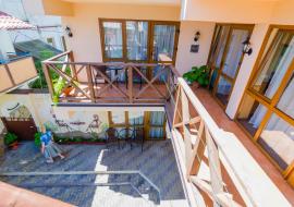 Гранат - Алушта гостевой  дом  ул горького 